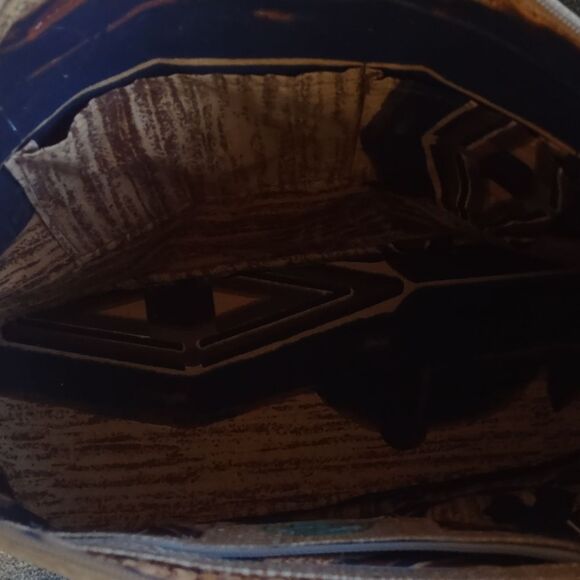 Handmade Cameroon Africa Straw Bag - Picture 8 of 9